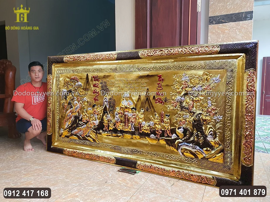 Từng họa tiết hoa văn được dát tam khí vô cùng sang trọng